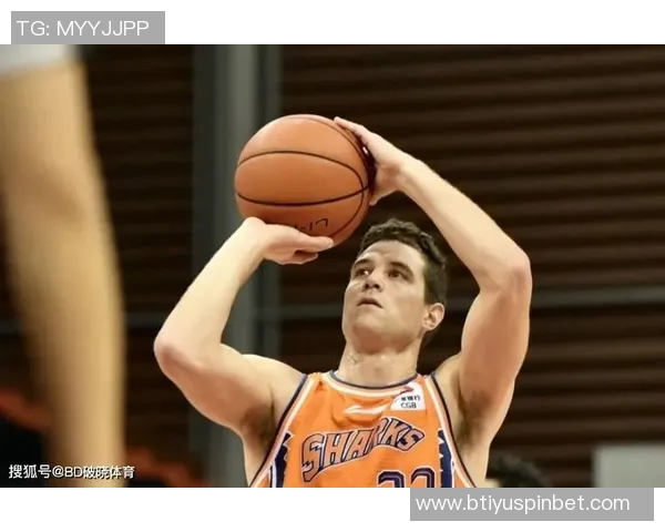 哈克斯开季表现出色场均157分7篮板期待保持健康状态 哈克斯开季表现出色场均157分7篮板期待保持健康状态