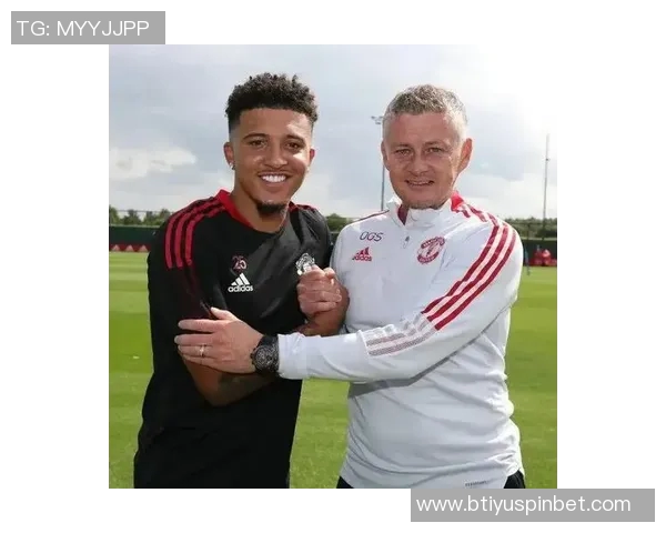 索尔斯克亚赞扬约克雷斯为团队型中锋展现出积极努力和聪明才智 索尔斯克亚赞扬约克雷斯为团队型中锋展现出积极努力和聪明才智