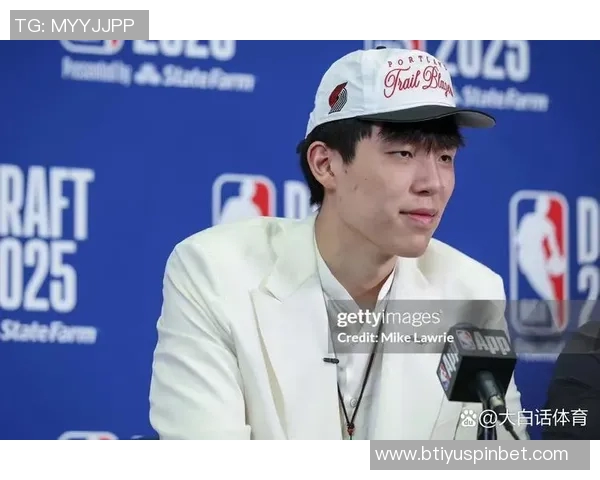 中国篮球2025年回顾杨瀚森成功登陆NBA男篮起伏不定潜力赛引发热议与争论 中国篮球2025年回顾杨瀚森成功登陆NBA男篮起伏不定潜力赛引发热议与争论